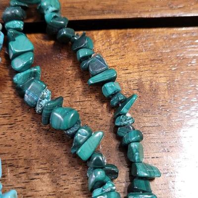 Eee: Malachite and Wagnerite Beads