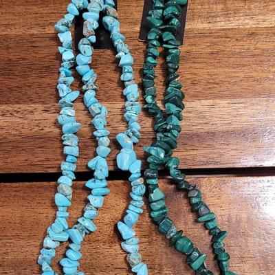 Eee: Malachite and Wagnerite Beads