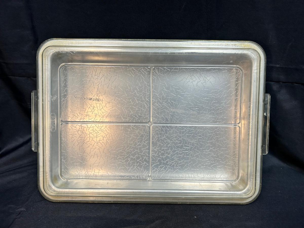 Vintage Insulated 13x9 Cake Pan with Lid and 2 Meatloaf/Bread Loaf