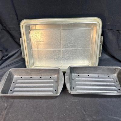 Vintage Insulated 13x9 Cake Pan with Lid and 2 Meatloaf/Bread Loaf Pans