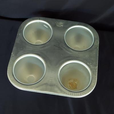 Vintage Wilton Cake Pans and More (K-BBL)