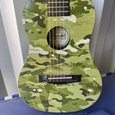 Kidâ€™s guitar
