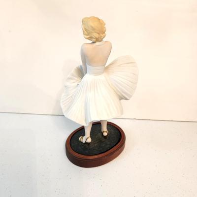 Lot #248  Limited Edition Marilyn Monroe Figurine - 7 Year itch
