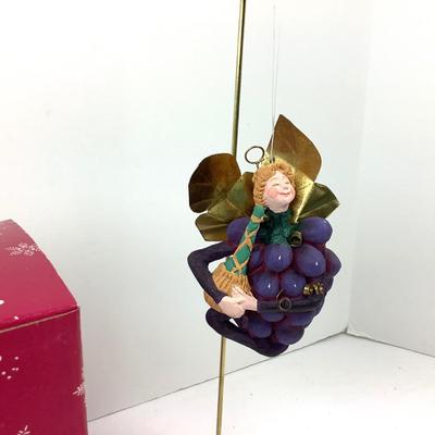 142 Dept. 56 Tutti-Frutti Patience Brewster Grape Fruit Fairy