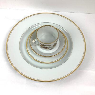 151 Fitz & Floyd â€œSt.Nicholasâ€ Dish Set 1978