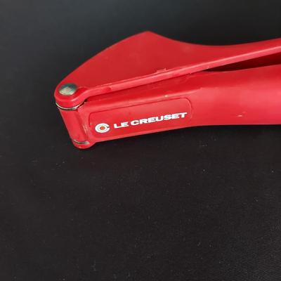 Pampered Chef Kitchen Gadgets and Utensils (K-BBL)