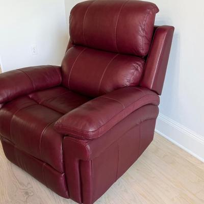 Power Leather Recliner ~ Mint Condition ~ ZHEJIANG HOME POINT FURNITURE