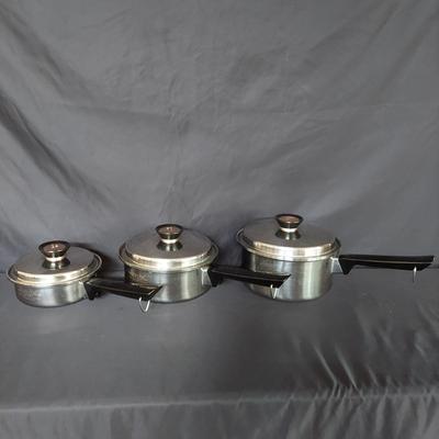Vintage Duncan Hines Regal Ware Pans (K-BBL)