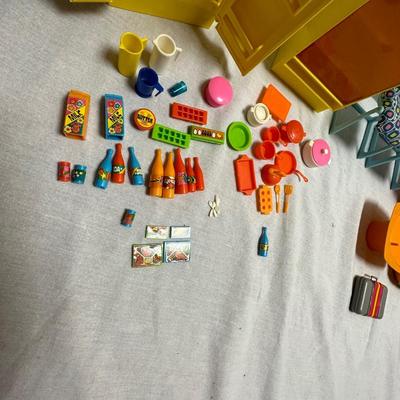 Retro Barbie Dollhouse Accessories & Corvette (BO-KL)