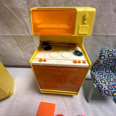 Retro Barbie Dollhouse Accessories & Corvette (BO-KL)