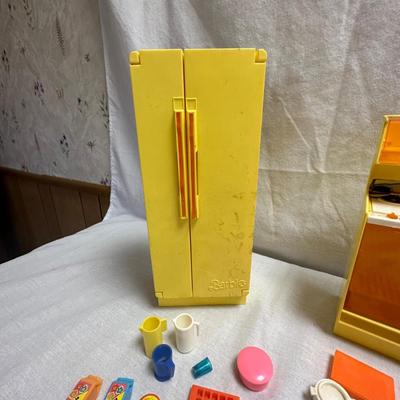 Retro Barbie Dollhouse Accessories & Corvette (BO-KL)