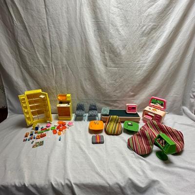 Retro Barbie Dollhouse Accessories & Corvette (BO-KL)