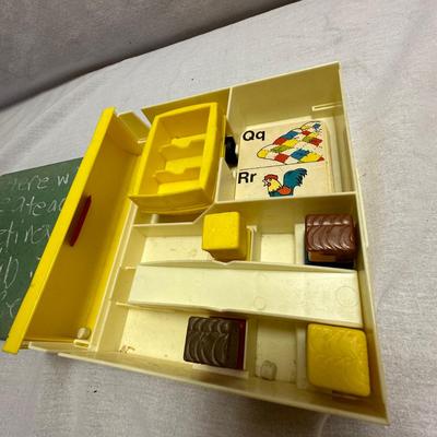 Fisher Price Merry-Go-Round & More (BO-KL)