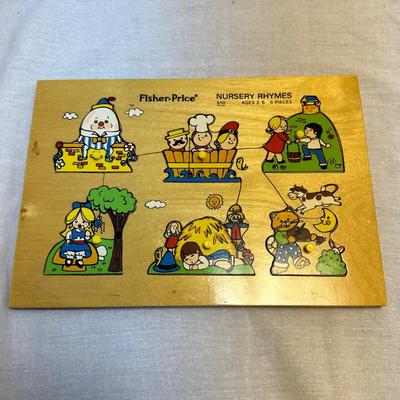 Fisher Price Wooden Puzzles & "Snoopy" Puppy on a Leash (BO-KL)
