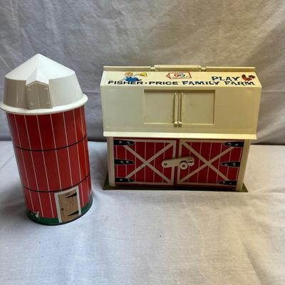 Fisher Price Family Play Farm with Animals & More (BO-KL)