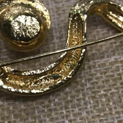 Vintage AVON Gold Tone Ribbon Swirl w/Pearl Brooch, Pin - Signed