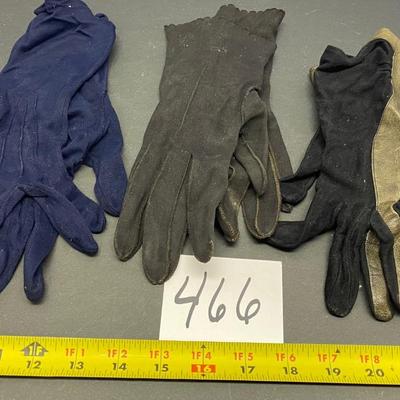 Vintage Ladyâ€™s Gloves