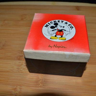 LOT 74 MINNE MOUSE PIN
