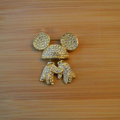 LOT 80. NAPIER MICKEY MOUSE DISNEY GOLD TONE CRYSTAL BROOCH/PIN