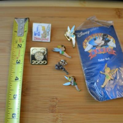 LOT 99. DISNEY PINS