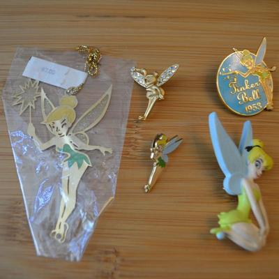 LOT 102. DISNEY PINS