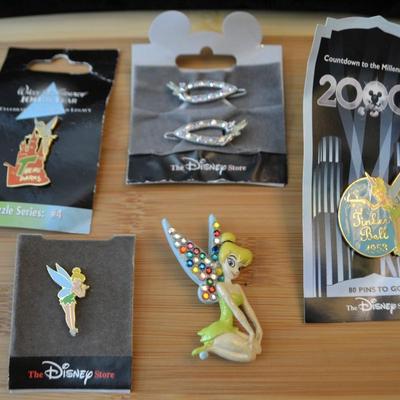 LOT 104. DISNEY PINS