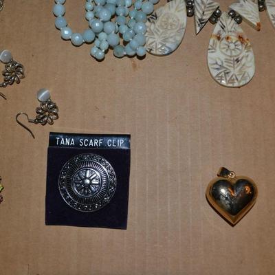 LOT 108. COSTUME JEWELRY LOT