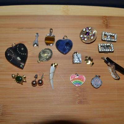 LOT 110. COSTUME JEWELRY LOT