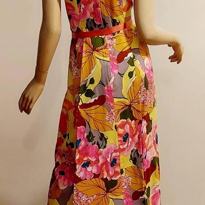 Vtg 60-70s Alice Polynesian Floral Maxi Demi back wings