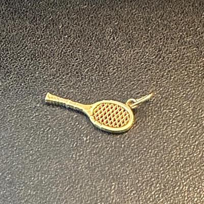 LOT 133   14K GOLD TENNIS RACQUET CHARM