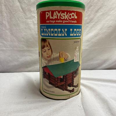 Vintage Playskool Lincoln Logs (BO-KL)