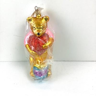 176 Christopher Radko "Valentine's Day Pooh" Disney Exclusive Ornament