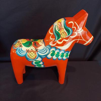 Traditional Scandinavian Wood Decor and  Folk Art Style Ceramic Serving Dishes (DR-BBL)