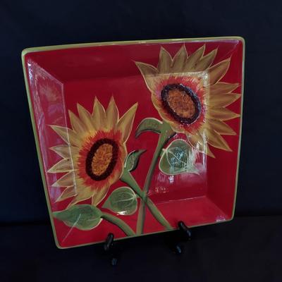 Traditional Scandinavian Wood Decor and  Folk Art Style Ceramic Serving Dishes (DR-BBL)