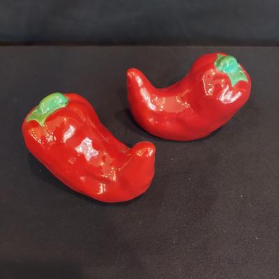 Traditional Scandinavian Wood Decor and  Folk Art Style Ceramic Serving Dishes (DR-BBL)