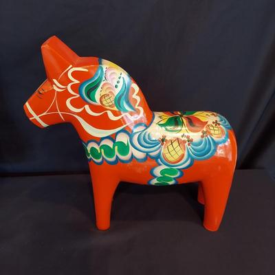 Traditional Scandinavian Wood Decor and  Folk Art Style Ceramic Serving Dishes (DR-BBL)