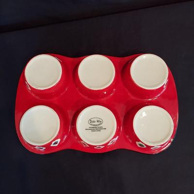 Traditional Scandinavian Wood Decor and  Folk Art Style Ceramic Serving Dishes (DR-BBL)