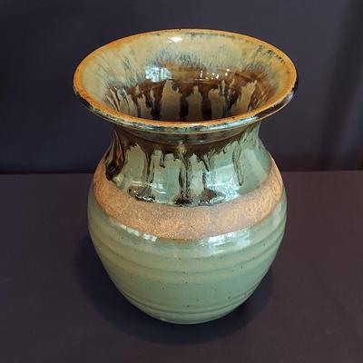 Signed Stoneware Decor and Serving Dishes (DR-BBL)