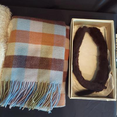 Women's Winter Gloves and Scarves (HC-BBL)