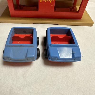 Fisher Price Sesame Street Playhouse & McDonalds (BO-KL)