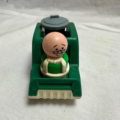 Fisher Price Sesame Street Playhouse & McDonalds (BO-KL)