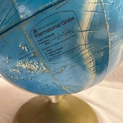 Rand McNally International Globe & Framed Hemispheres (BO-KL)