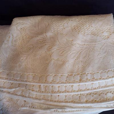Vintage Table Linens (HC-BBL)