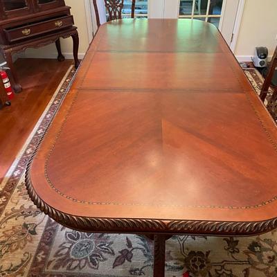 Beautiful Dining Table Vintage Style