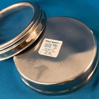 SET OF 6 NESTING FLOWER SHAPED COOKIE CUTTERS IN METAL STORAGE TIN