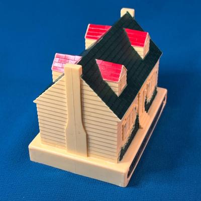 VINTAGE HOUSE SHAPED â€œVALLEY BANK & TRUST COMPANYâ€ BANK