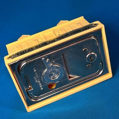 VINTAGE HOUSE SHAPED â€œVALLEY BANK & TRUST COMPANYâ€ BANK