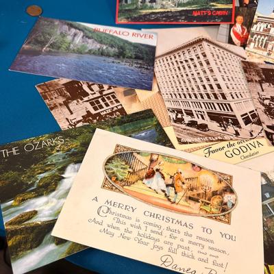 RANDOM ASSORTMENT OF VINTAGE POSTCARDS SEVERAL OF OZARKS & BRANSON, MO