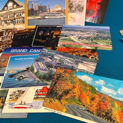 RANDOM ASSORTMENT OF VINTAGE POSTCARDS SEVERAL OF OZARKS & BRANSON, MO