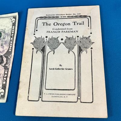 1912 â€œTHE OREGON TRAILâ€ BOOKLET DESCRIBING LIFE ALONG THE FAMOUS ROUTE